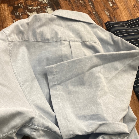 Two EUC Puritan Wrinkle Resistant Button Down Shirts - Picture 6 of 8